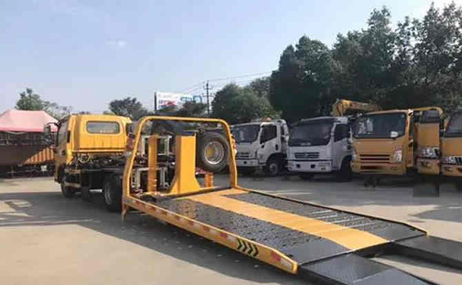 万宁汽车中途维修案例